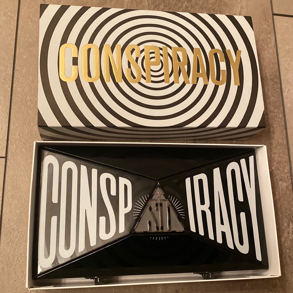 Jeffree Star Cosmetics x Shane Dawson Conspiracy palette - brand new eyeshadow